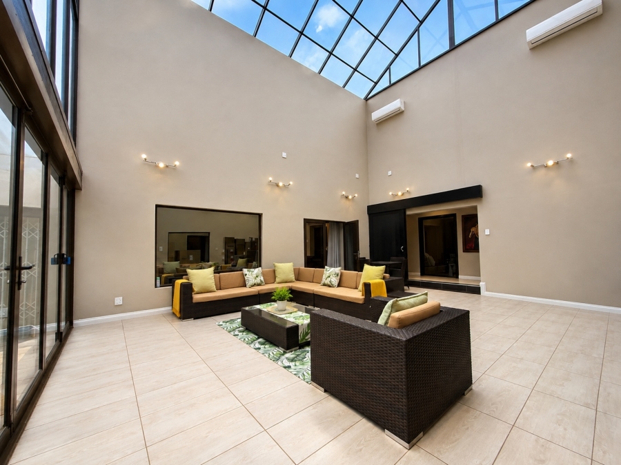 To Let 5 Bedroom Property for Rent in Van Der Hoff Park North West